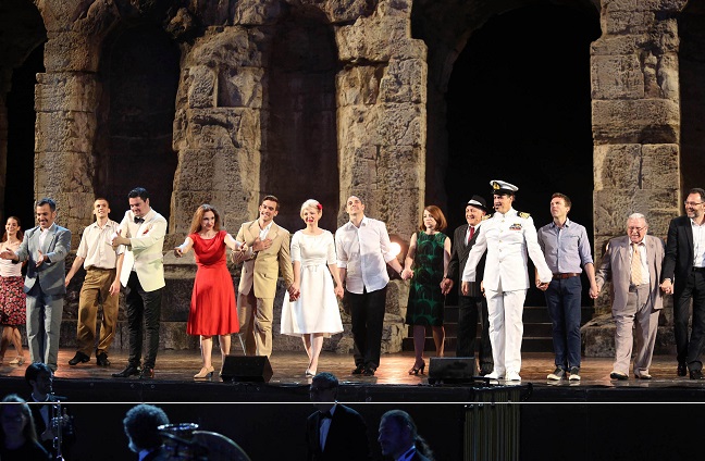 http://www.getgreekmusic.gr/wp-content/uploads/2015/09/kiss-me-kate-megaro.jpg
