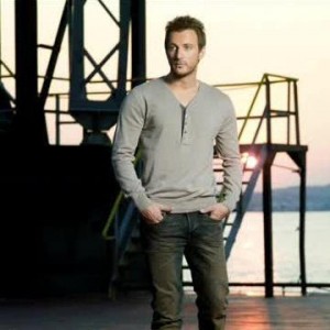 Κώστας Καραφώτης - ΠΑΡΤΑ ΚΑΙ ΦΥΓΕ (SINGLE) 2012