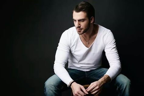 Ποτέ δεν είναι αργά! Έλληνας τραγουδιστής πήρε το πτυχίο του μετά από 13 (!) χρόνια!