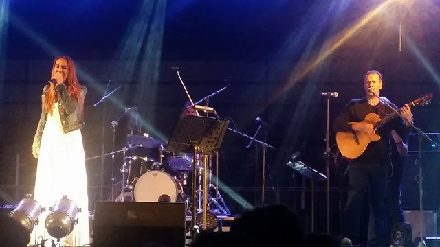 Μελίνα Ασλανίδου: Ακούστε την να τραγουδάει ποντιακά α καπέλα σε συναυλία (βίντεο)