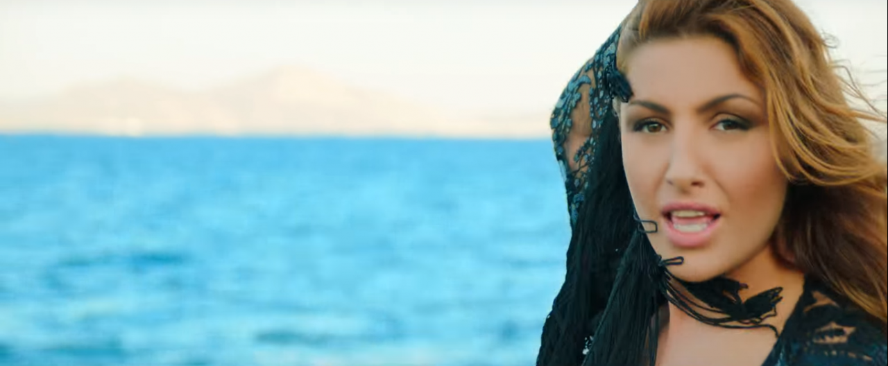 "Fiesta" - Δείτε το νέο βίντεο κλιπ της Έλενας Παπαρίζου!
