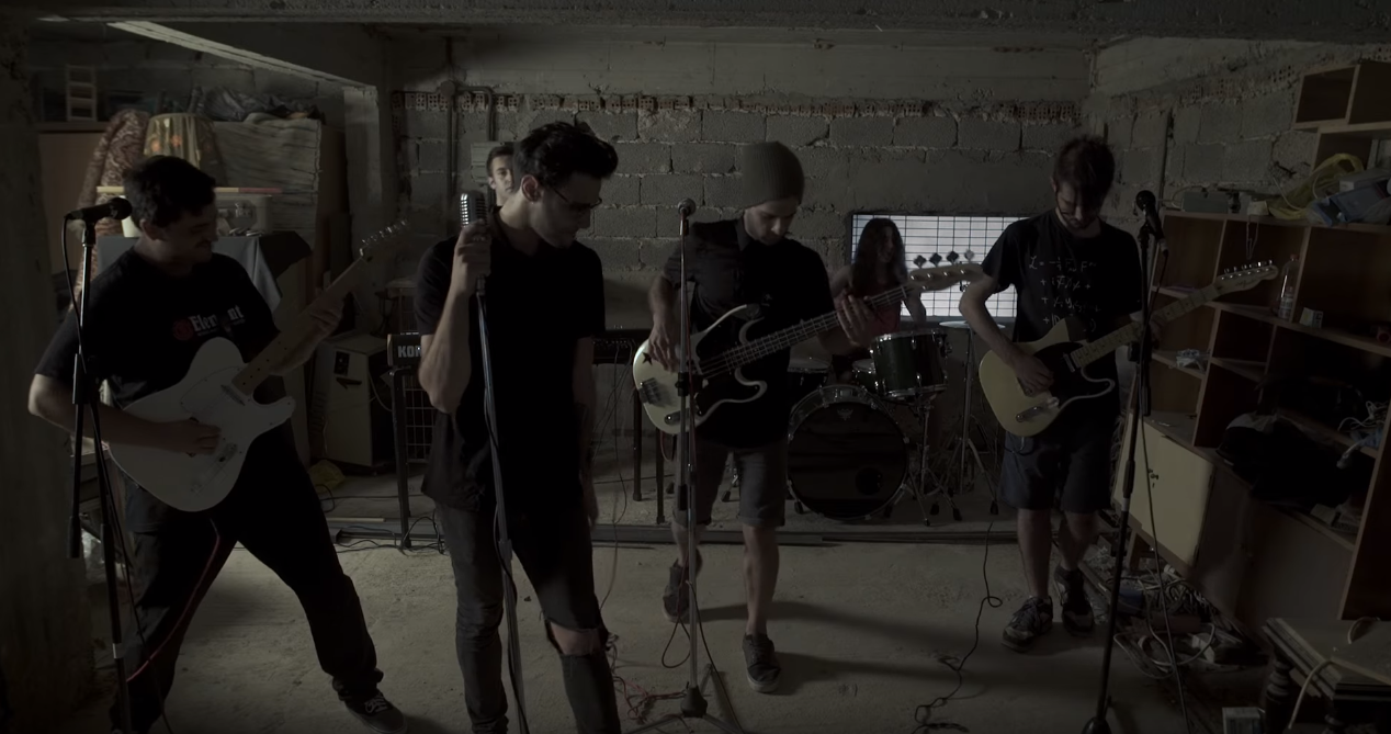 "Gone Rogue" - Ο Ίαν Στρατής και η μπάντα του Mad Street κυκλοφορούν το νέο τους βίντεο κλιπ | Δείτε το!