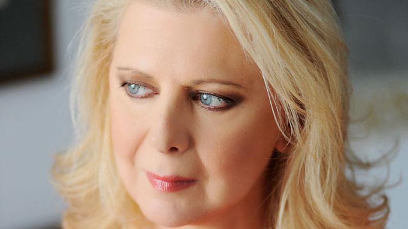 Η Ακρίτα αδειάζει την Δάρρα για την Βάνου: 