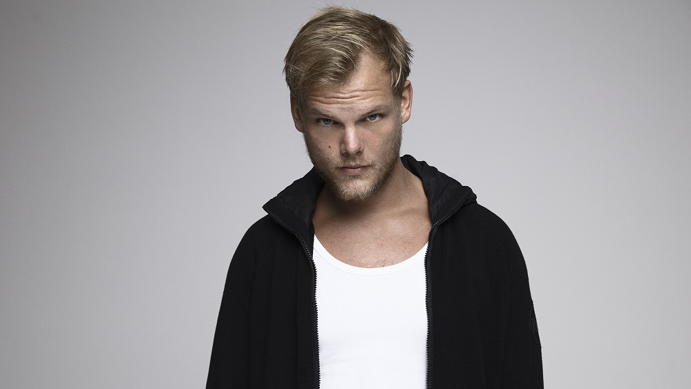 Ο Avicii αυτοκτόνησε με ένα σπασμένο μπουκάλι